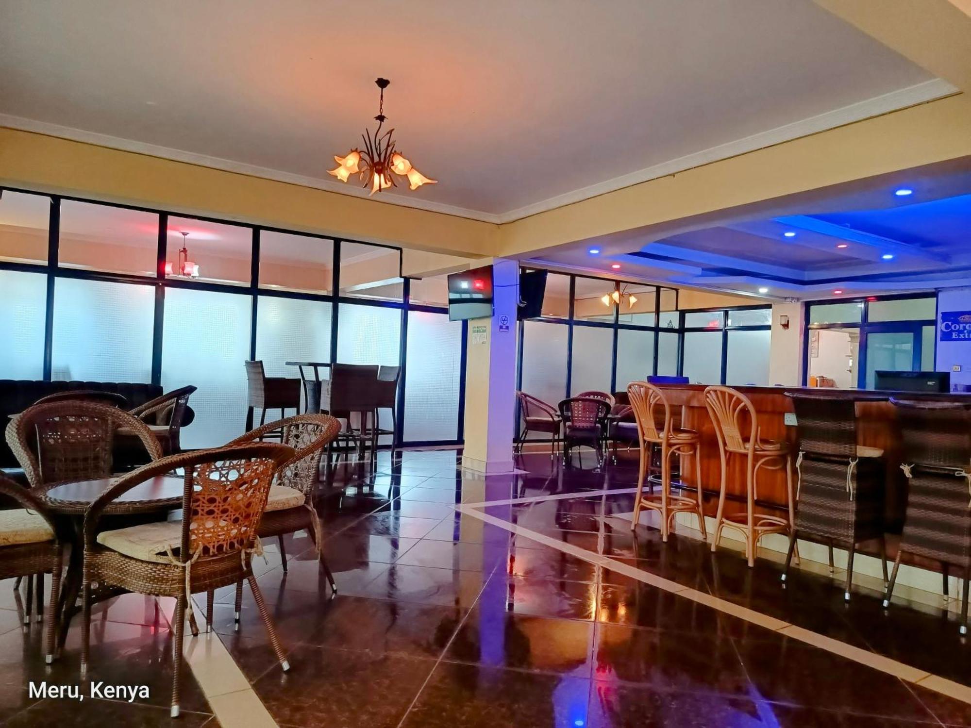 Meru Paramount Exteriér fotografie