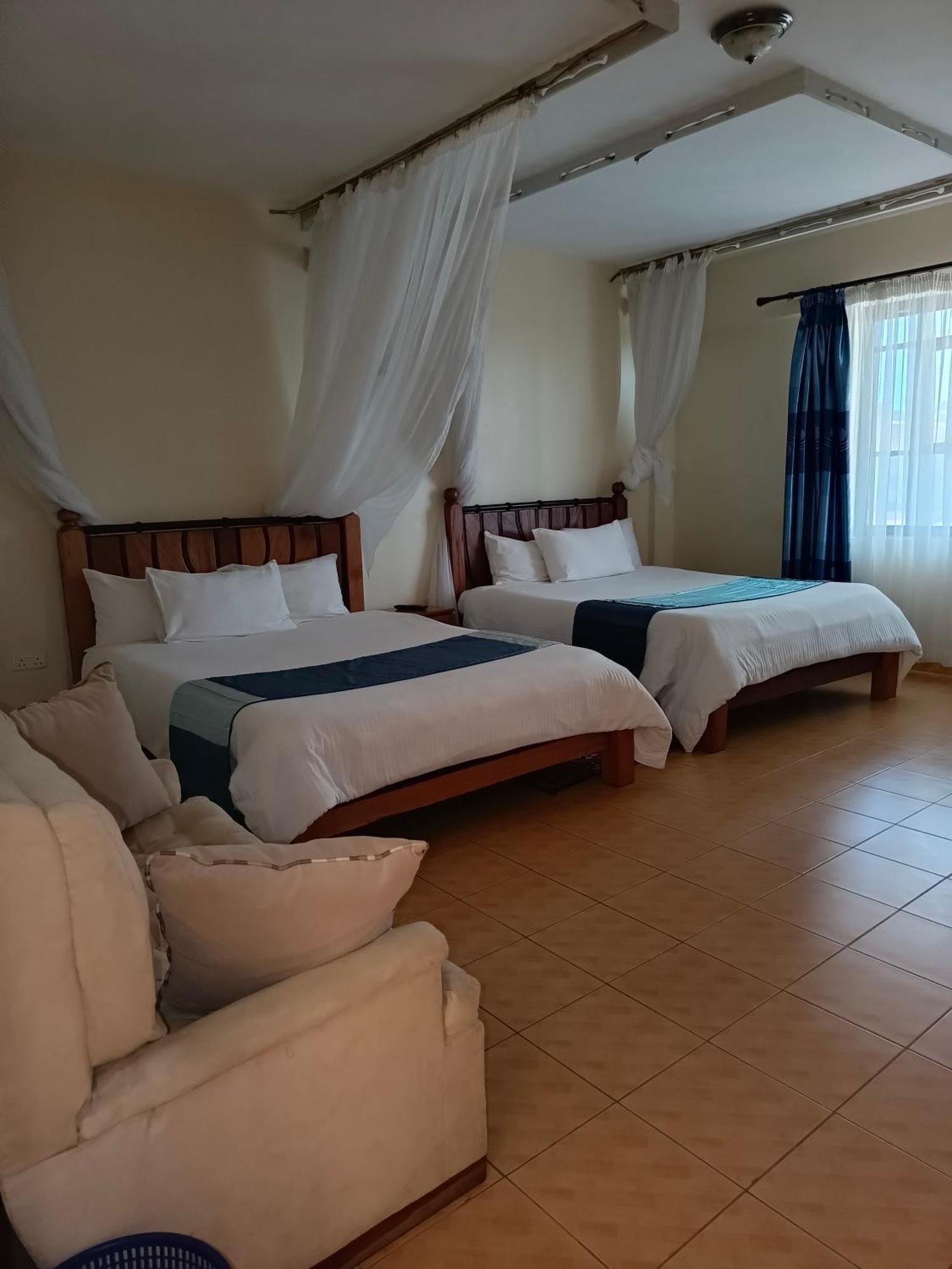 Meru Paramount Exteriér fotografie